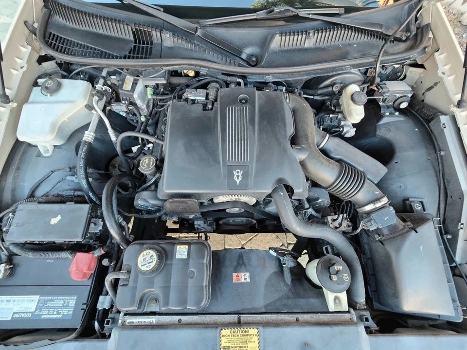 2003 Lincoln Town Car - Image 13 of 21