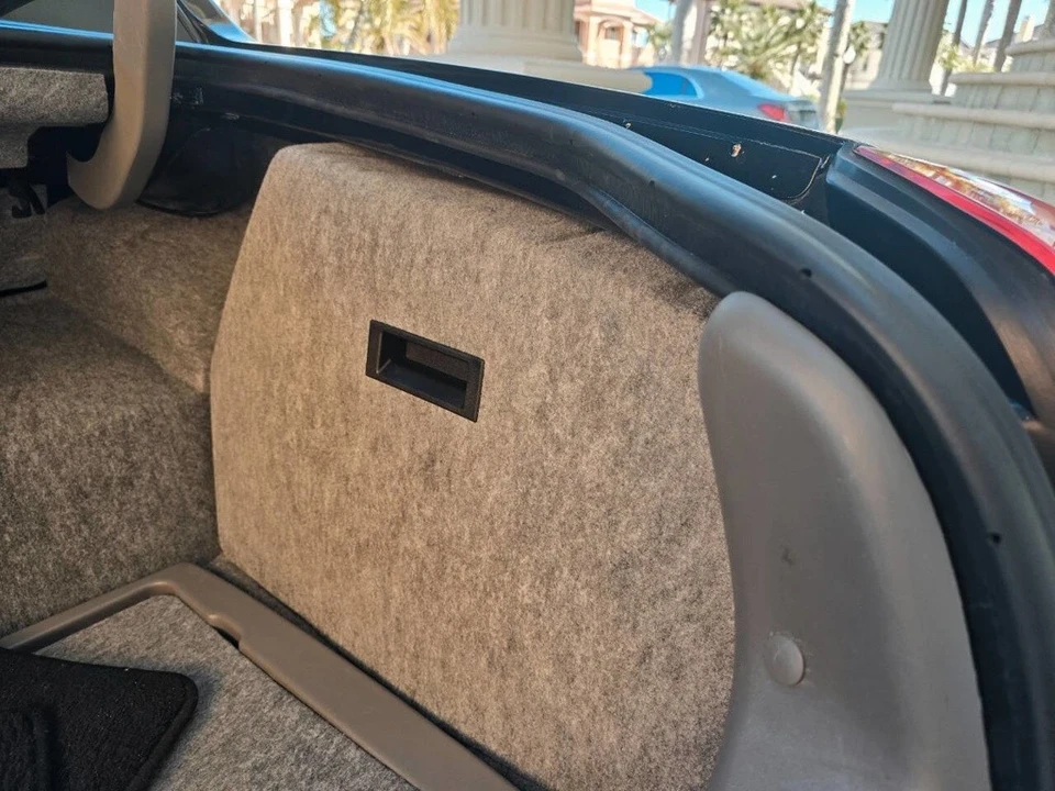 2003 Lincoln Town Car - Image 12 of 21