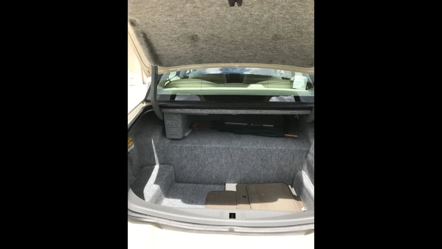 2003 Lincoln Town Car - Image 7 of 10