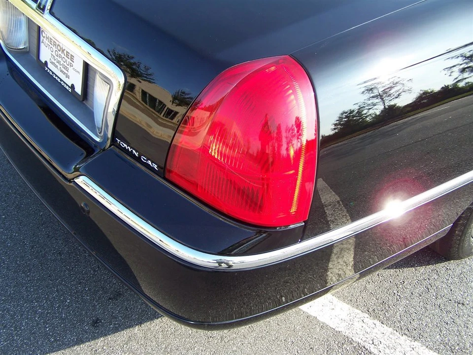 2003 Lincoln Town Car - Image 21 of 21