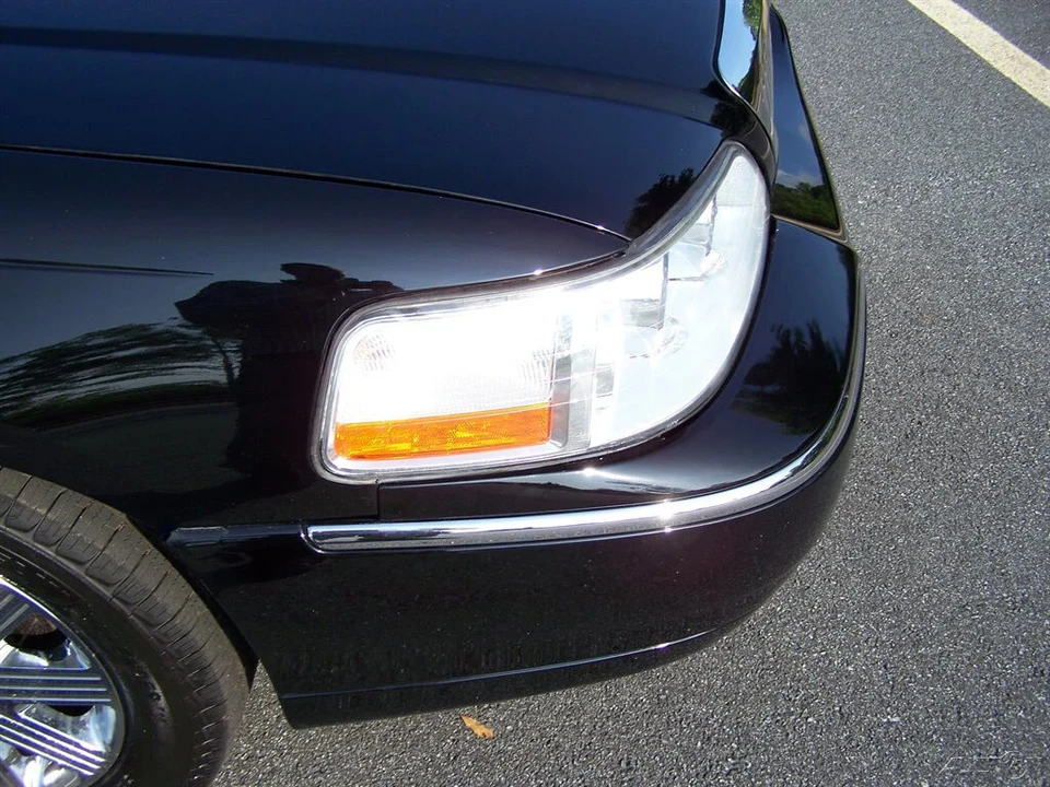 2003 Lincoln Town Car - Image 19 of 21