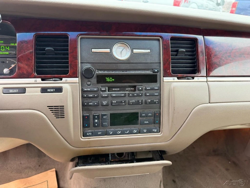 2003 Lincoln Town Car - Image 12 of 12