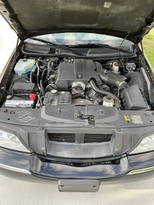 2003 Lincoln Town Car - Image 15 of 16