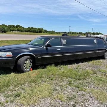 2003 Lincoln Town Car Executive L Sedan 4D