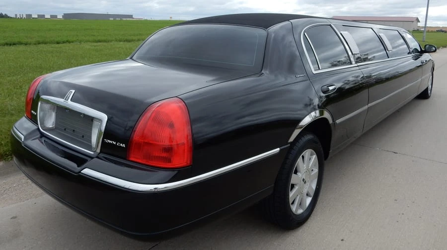 2003 Lincoln Town Car - Image 4 of 7