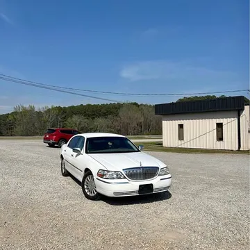 2003 Lincoln Town Car Executive