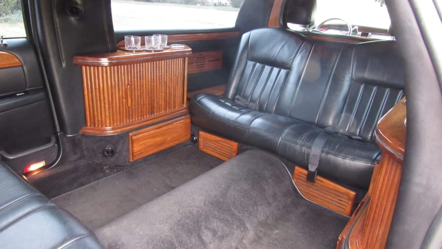 2003 Lincoln Town Car - Image 7 of 9