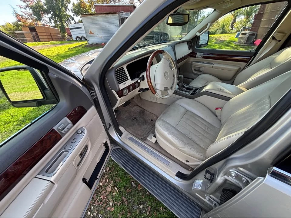 2003 Lincoln Aviator 1st Gen - Image 10 of 11