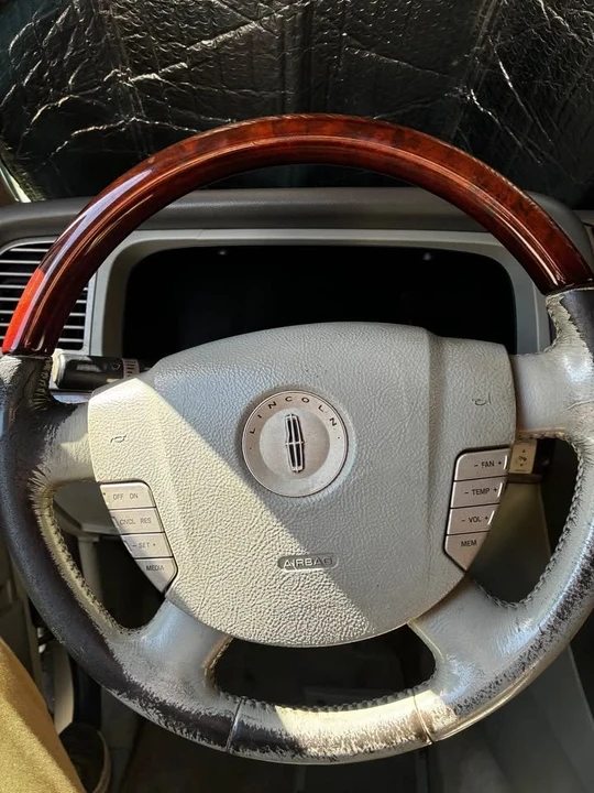 2003 Lincoln Aviator 1st Gen - Image 3 of 3