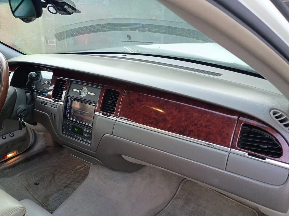 2003 Lincoln Continental - Image 10 of 10