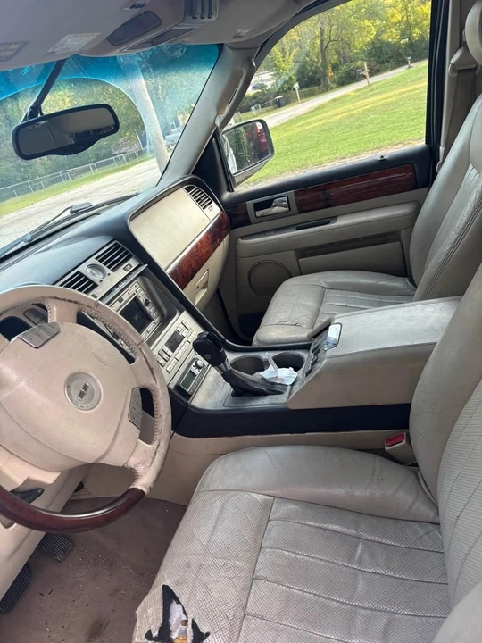 2003 Lincoln Navigator 2nd Gen - Image 5 of 5