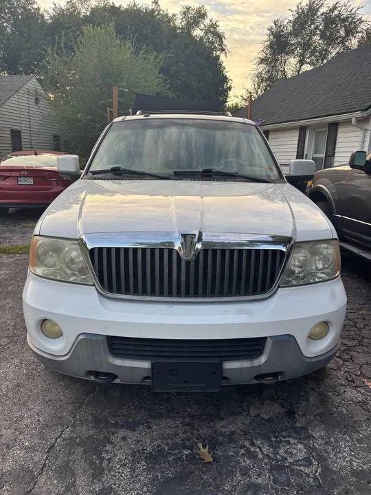 2003 Lincoln Navigator 2nd Gen - Image 4 of 5