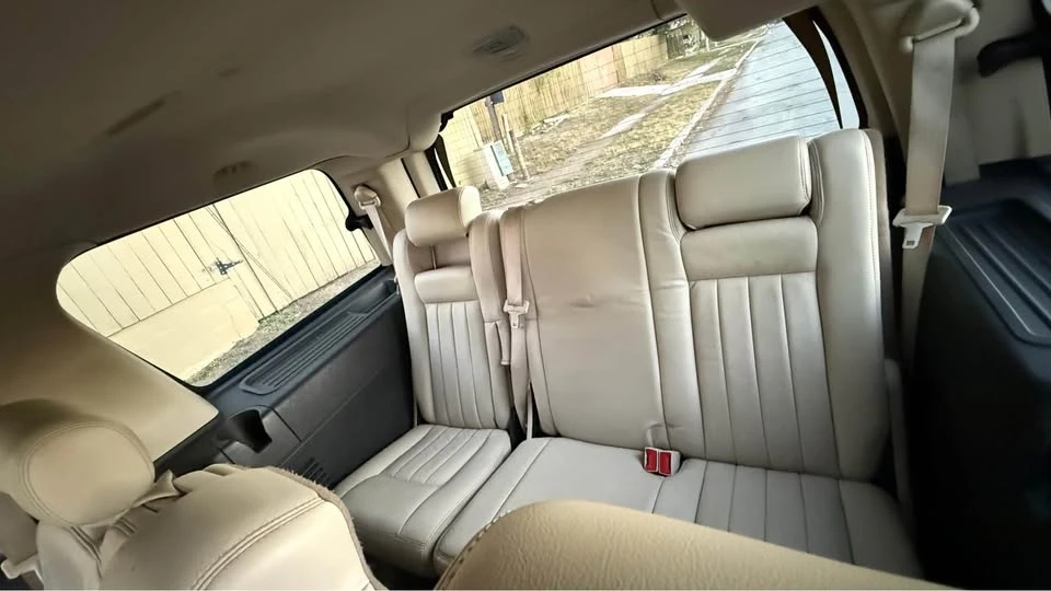2003 Lincoln Navigator 2nd Gen - Image 9 of 9