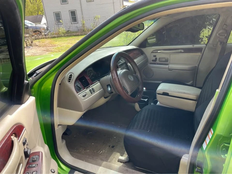 2003 Lincoln Town Car - Image 4 of 7