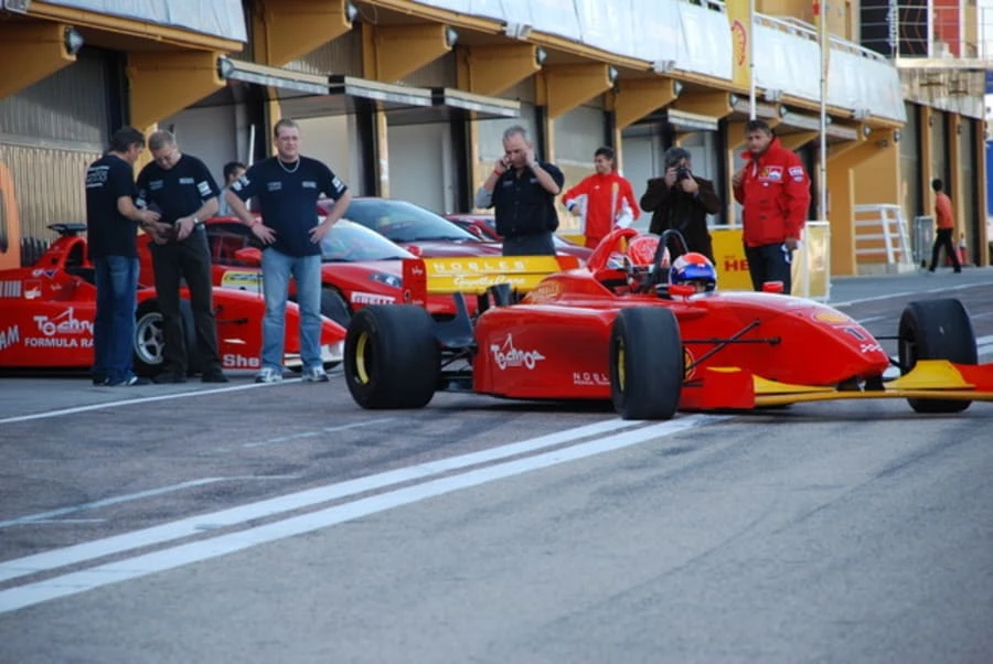 2003 Lola - Image 23 of 28
