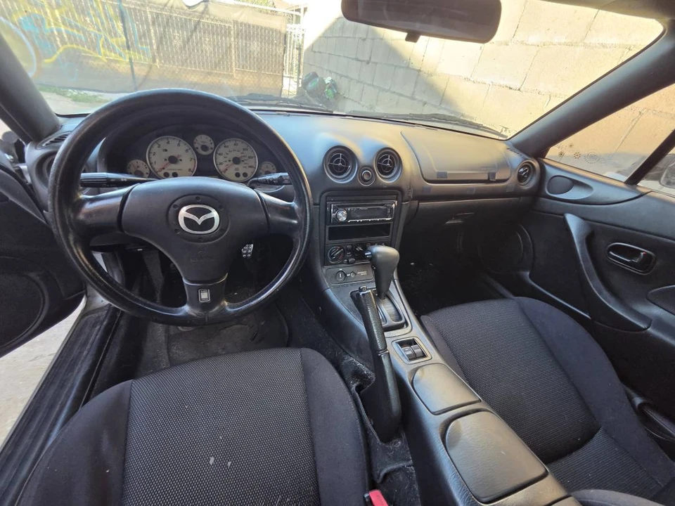 2003 Mazda NB MX-5 Miata - Image 5 of 17