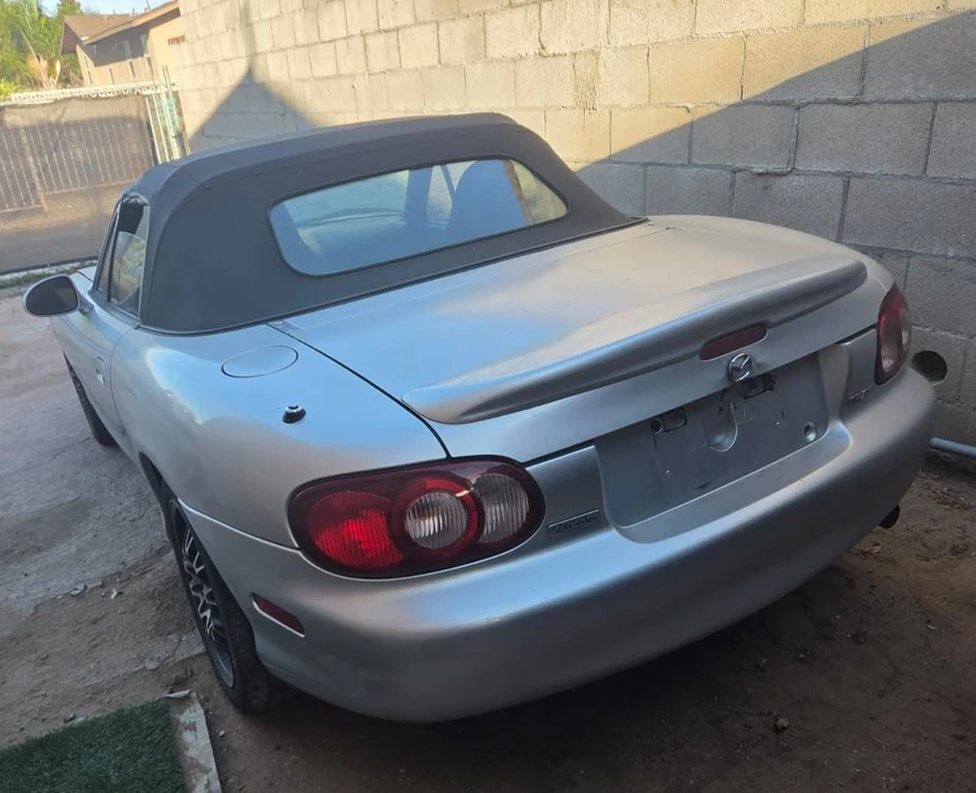 2003 Mazda NB MX-5 Miata - Image 3 of 17