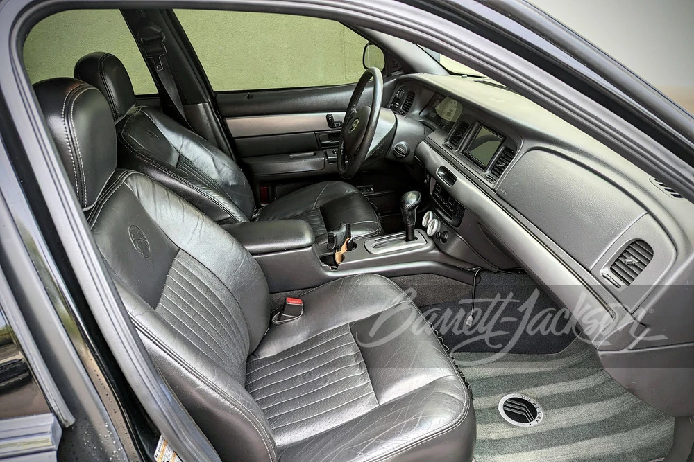 2003 Mercury Marauder - Image 27 of 31