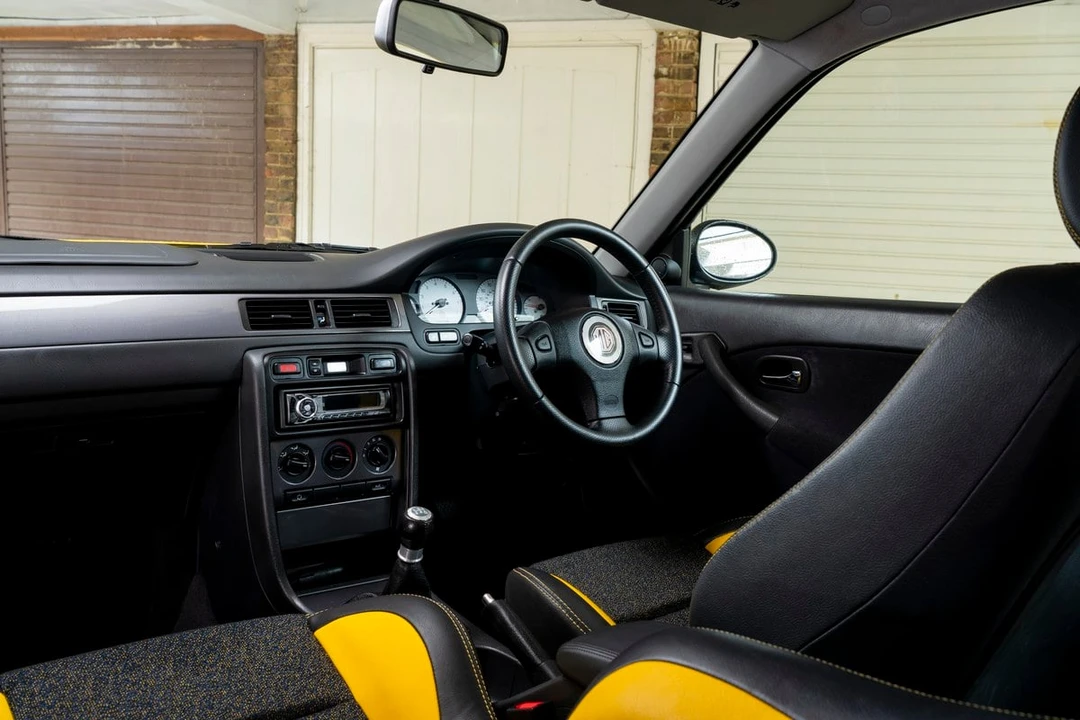 2003 MG - Image 16 of 30