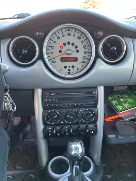 2003 Mini Mini 1st Gen - Image 8 of 10