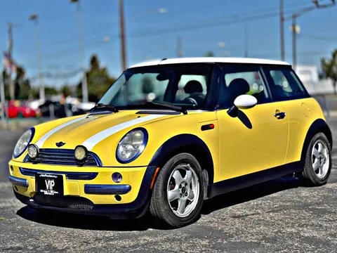 2003 MINI Cooper Base 2dr Hatchback