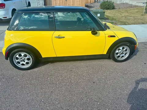 2003 MINI Cooper Hatchback 2D