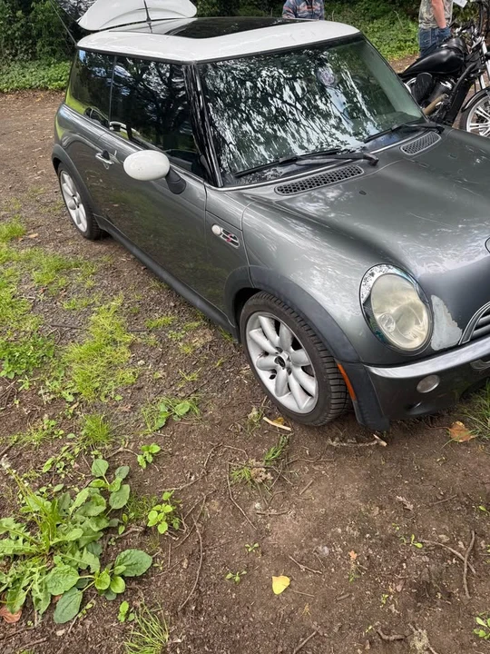 2003 Mini Mini Cooper S 1st Gen - Image 2 of 5