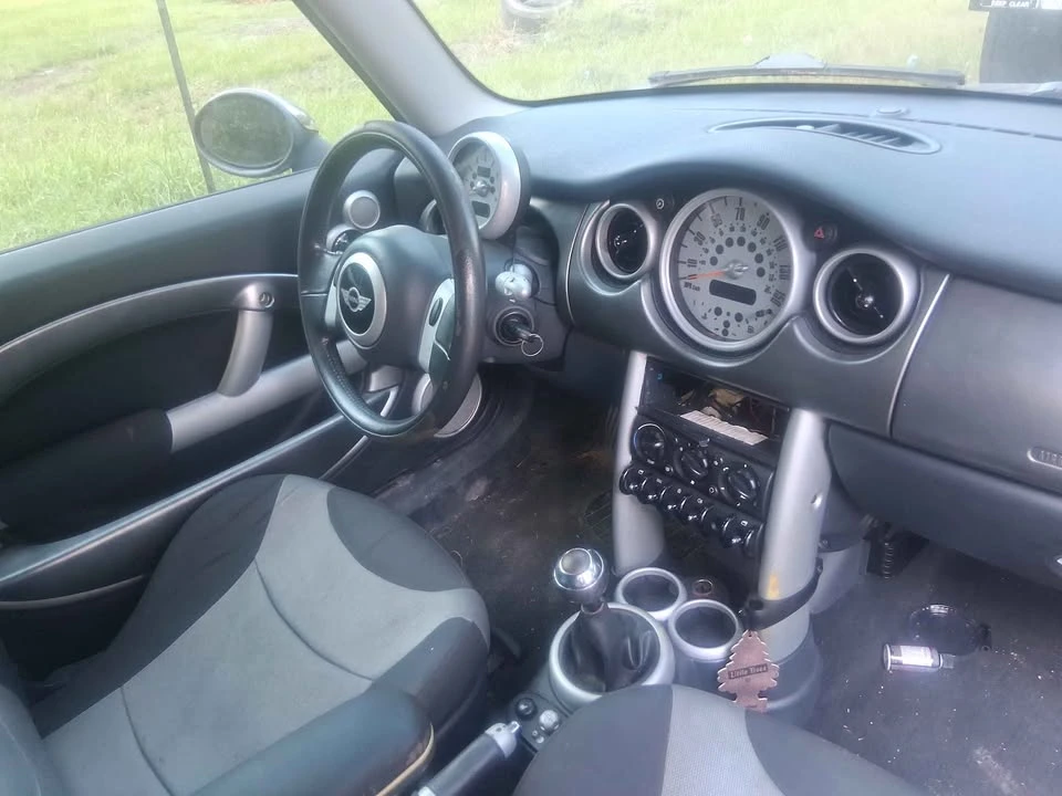 2003 Mini Mini Cooper S 1st Gen - Image 3 of 8