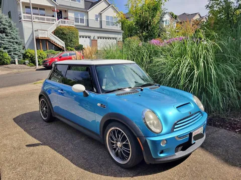 2003 MINI Cooper S Hatchback 2D