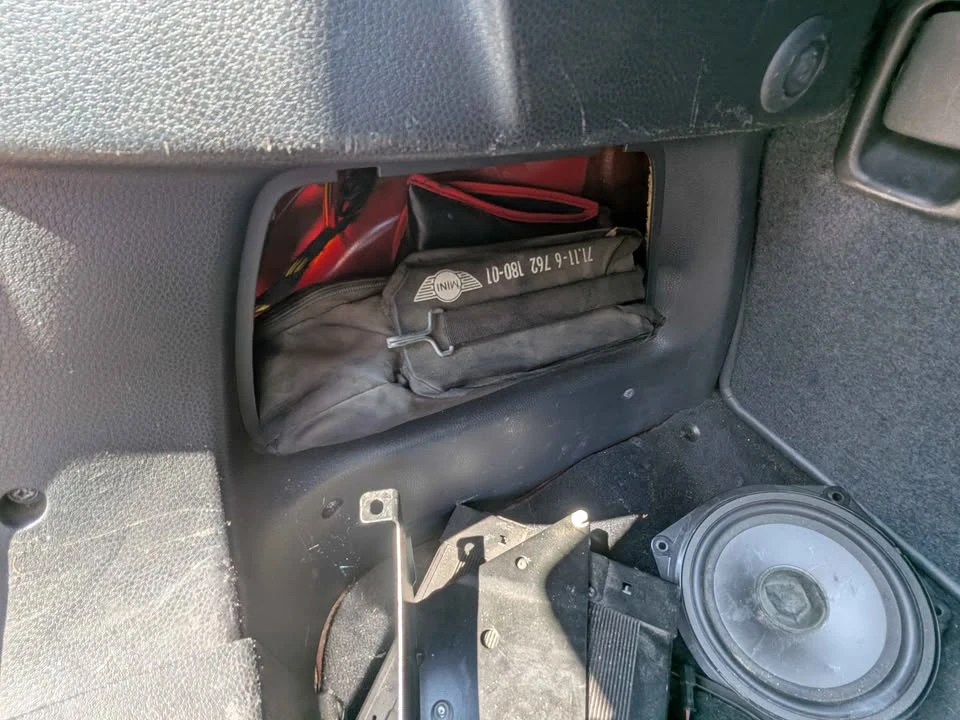 2003 Mini Mini Cooper S 1st Gen - Image 14 of 20