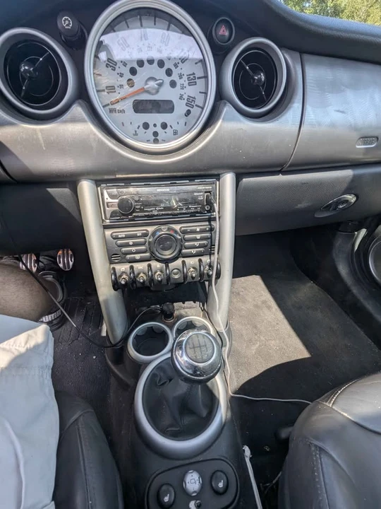 2003 Mini Mini Cooper S 1st Gen - Image 9 of 20