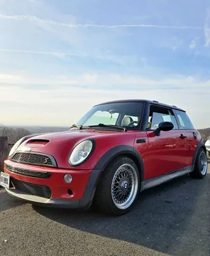 2003 MINI Cooper S Hatchback 2D