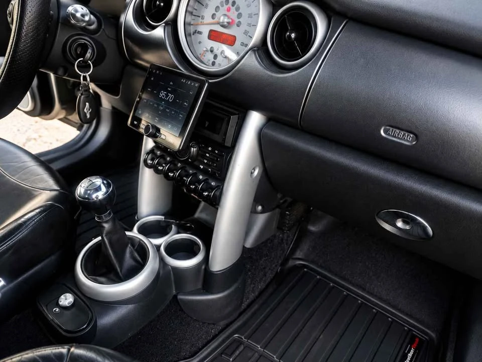 2003 Mini Mini Cooper S 1st Gen - Image 5 of 14