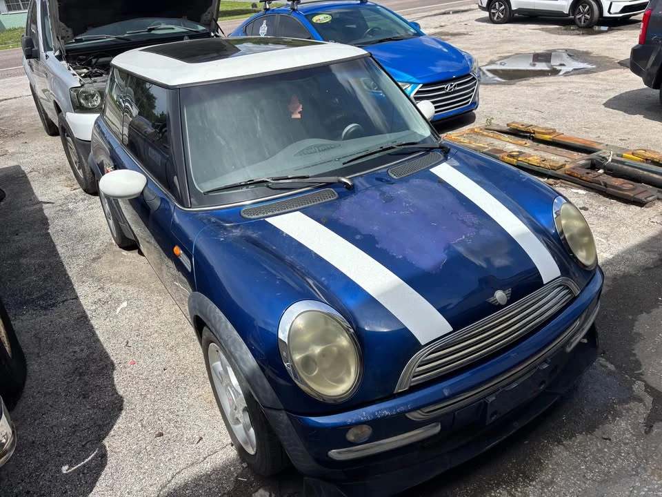 2003 Mini Mini Cooper S 1st Gen - Image 2 of 9