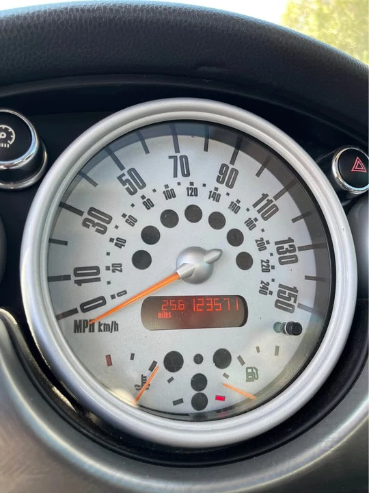2003 Mini Mini Cooper S 1st Gen - Image 9 of 11