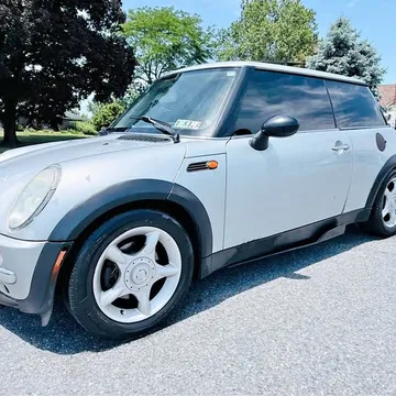 2003 MINI Cooper Hatchback 2D