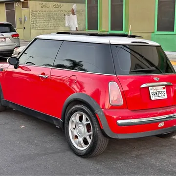 2003 MINI Cooper Hatchback 2D
