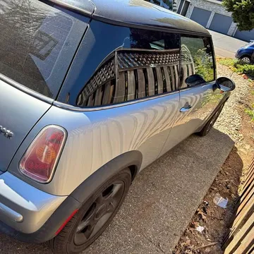 2003 MINI Cooper Hatchback 2D