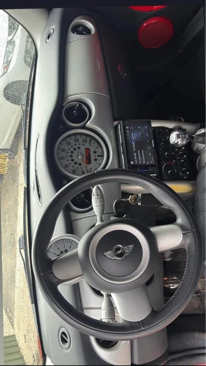 2003 Mini Mini Cooper S 1st Gen - Image 9 of 9
