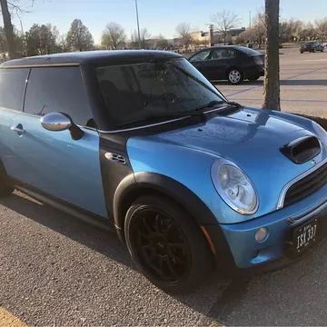 2003 MINI Cooper S Hatchback 2D