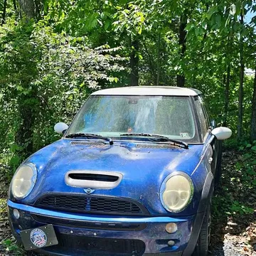 2003 MINI Cooper S Hatchback 2D