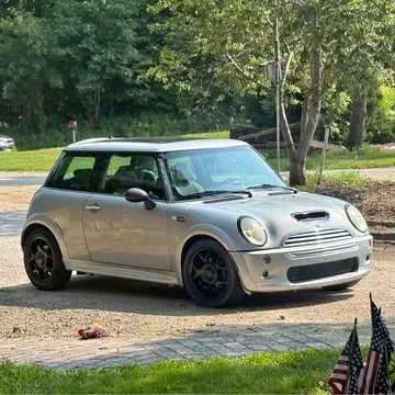 2003 MINI Cooper S Hatchback 2D
