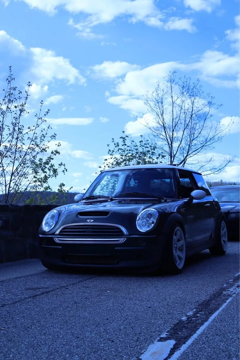2003 Mini Mini Cooper S 1st Gen - Image 2 of 4
