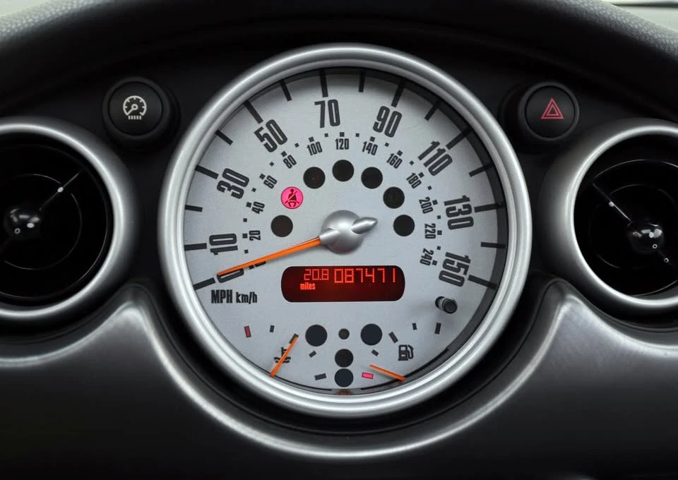 2003 Mini Mini Cooper S 1st Gen - Image 11 of 17