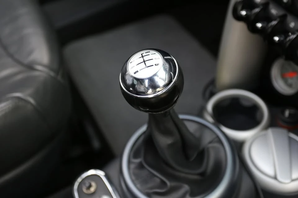 2003 Mini Mini Cooper S 1st Gen - Image 10 of 17