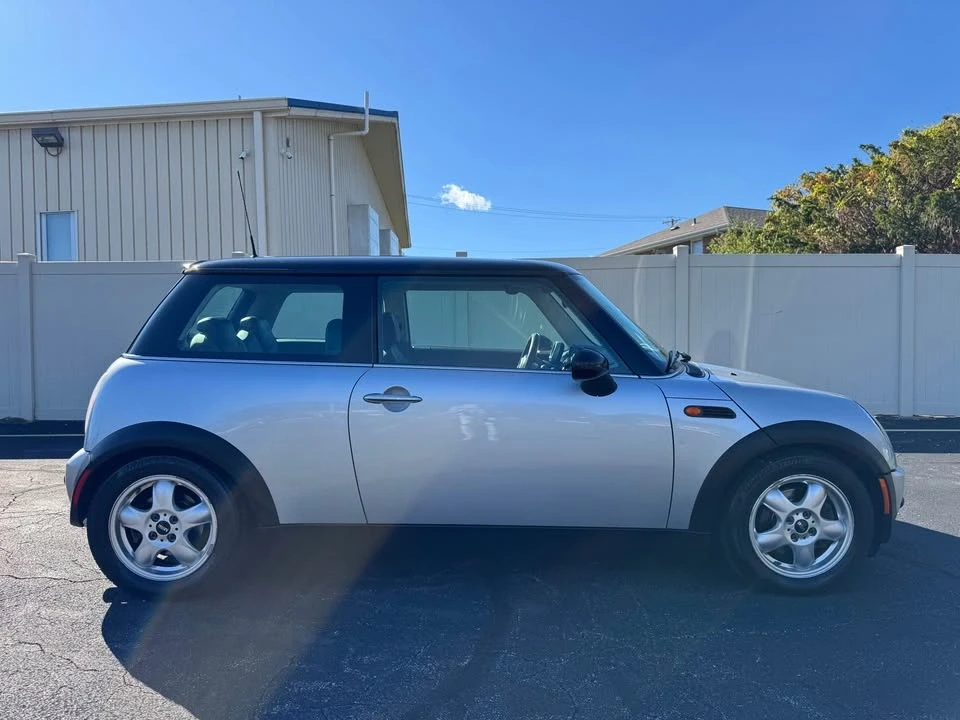 2003 Mini Mini 1st Gen - Image 2 of 10