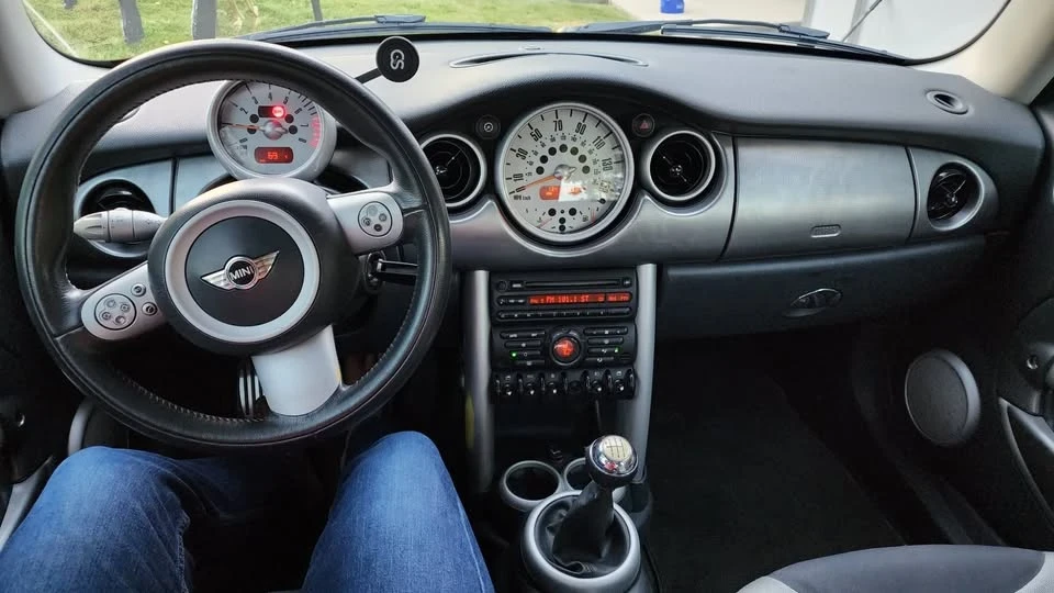 2003 Mini Mini Cooper S 1st Gen - Image 7 of 11