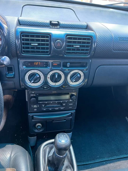 2003 Toyota MR2 Spyder/MR-S - Image 17 of 18