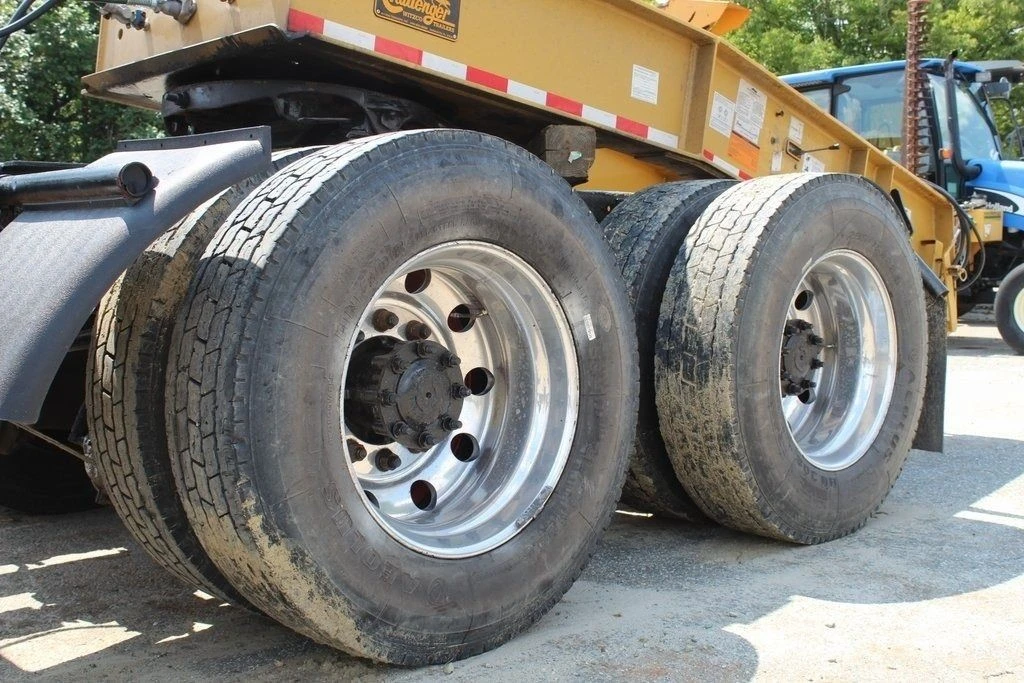 2003 Mack - Image 10 of 21