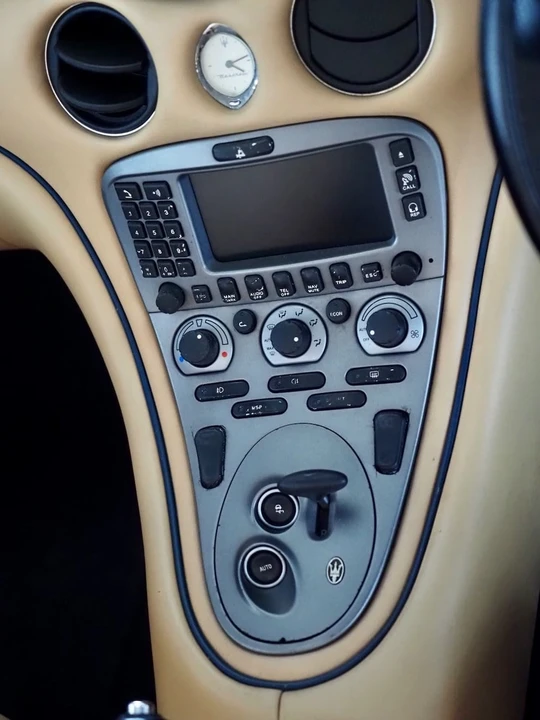 2003 Maserati Spyder - Image 16 of 30